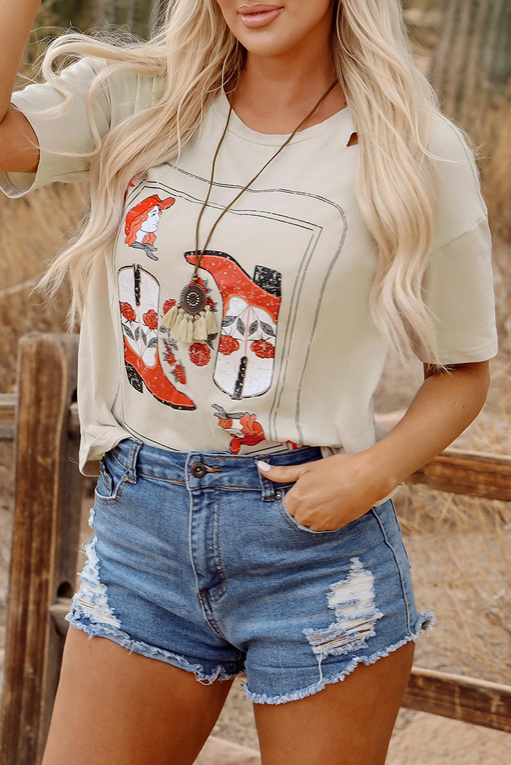 Parchment Cowgirl Queen Graphic Tee