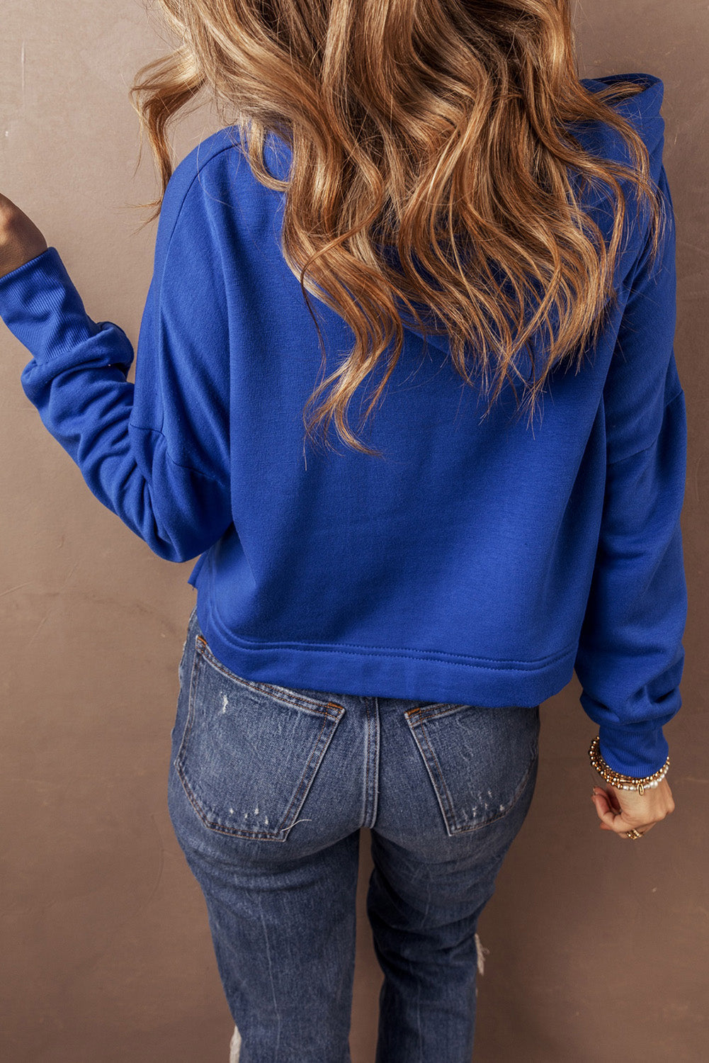 Black Solid Drop Shoulder Drawstring Cropped Hoodie