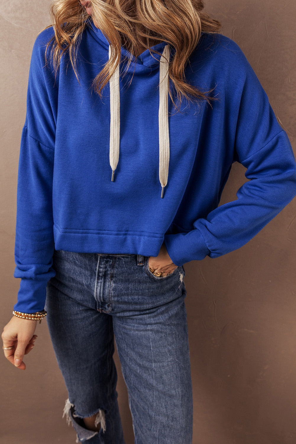 Black Solid Drop Shoulder Drawstring Cropped Hoodie