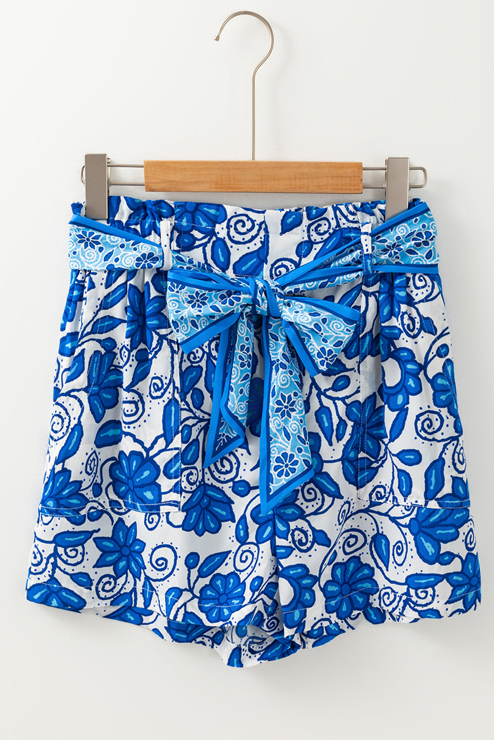 Green Floral Print Pocketed Front Knot High Waist Casual Shorts