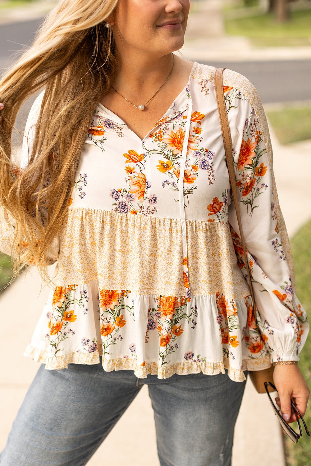 White Plus Size Floral Print V Neck Puff Sleeve Blouse